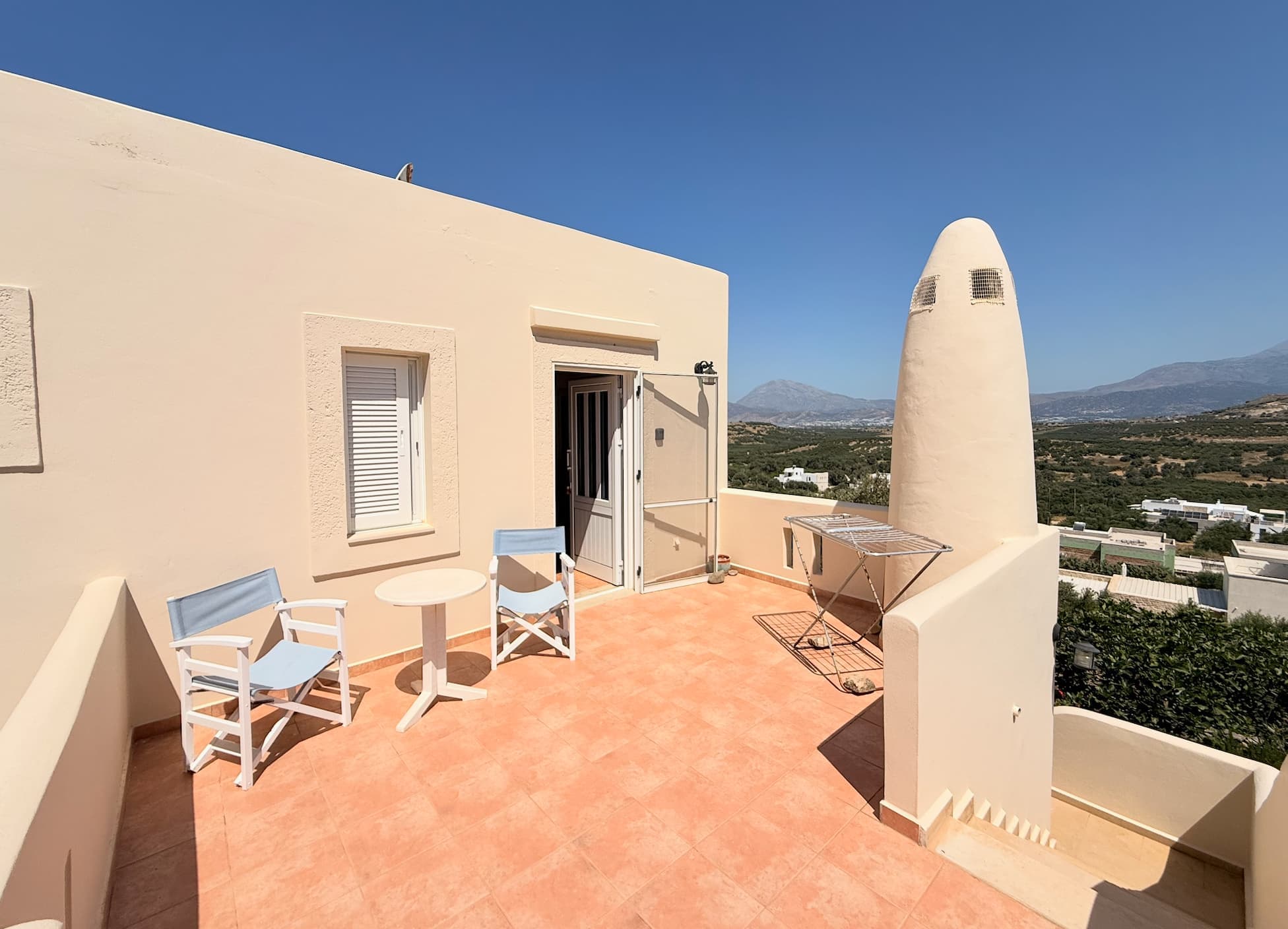 Terrasse de l'étage, autre perspective